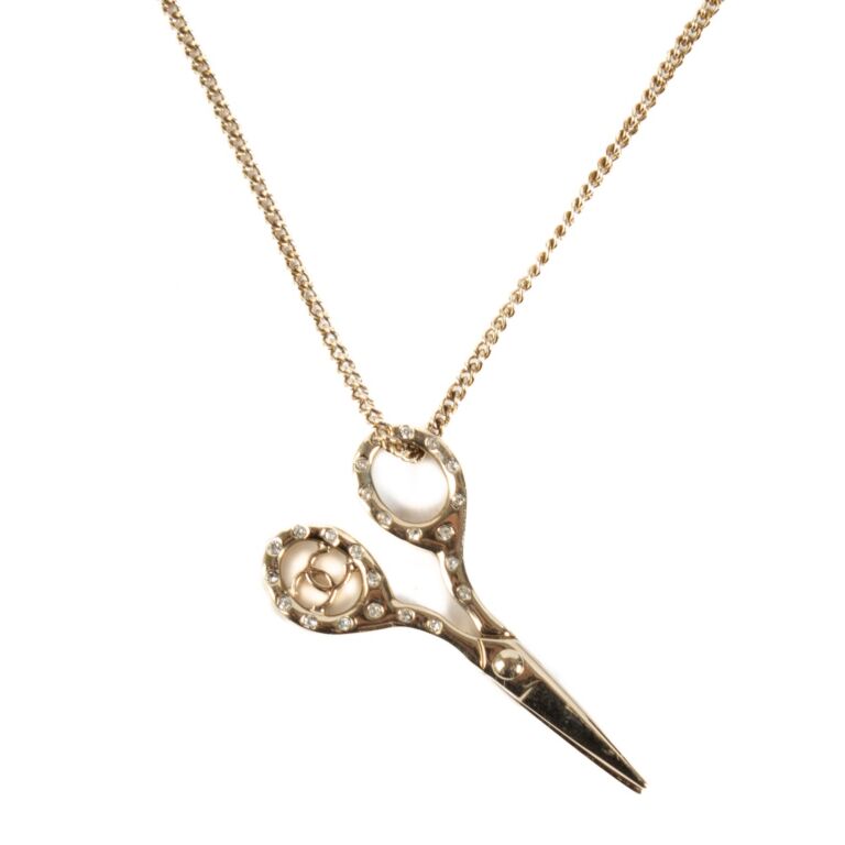 Chanel 22A Scissors Pendant Necklace ○ Labellov ○ Buy and