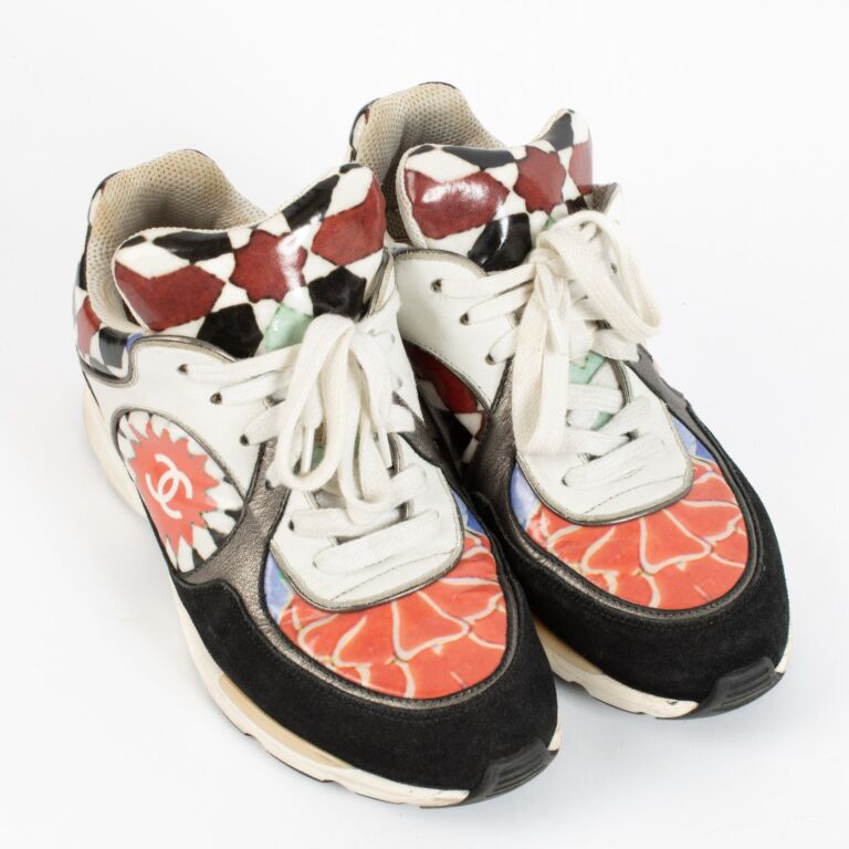 ☆chana☆ Chanel Multicolor Leather Graffiti Flower Sneakers - Size 36