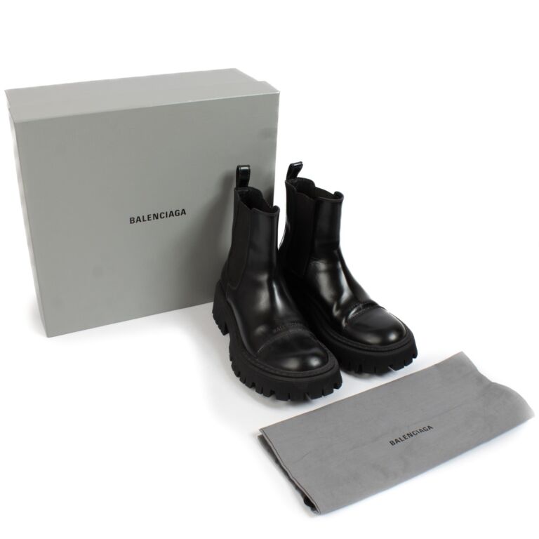 Balenciaga Tractor Leather Chelsea Boots - Size 40