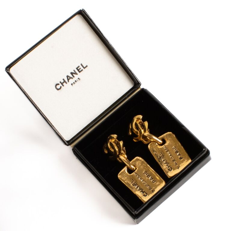 Chanel Vintage Gold Plated 31 Rue Cambon Plate CC Clip On