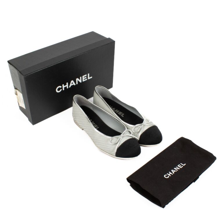 CHANEL フラットシューズ　36 Chanel Silver Ballerinas - Size 36,5 ○ Labellov ○ Buy and