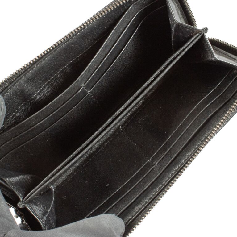 Burberry Nova Check Zipped Long Wallet ○ Labellov ○ Buy and Sell