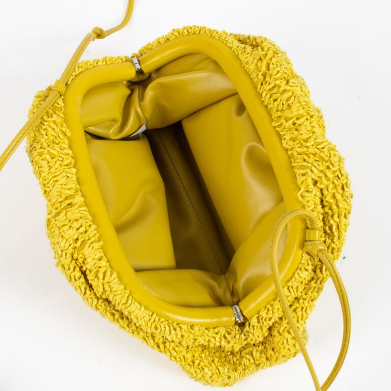 直営店☆BOTTEGA VENETA☆THE POUCH Boucle Raffia ポーチバッグ Bottega Veneta Mirabelle Raffia Boucle Mini Pouch