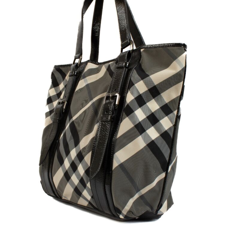 関税込！【BURBERRY】 SS25 SM CHECK TOTE Burberry Small London Check Tote Bag | Saks Fifth Avenue