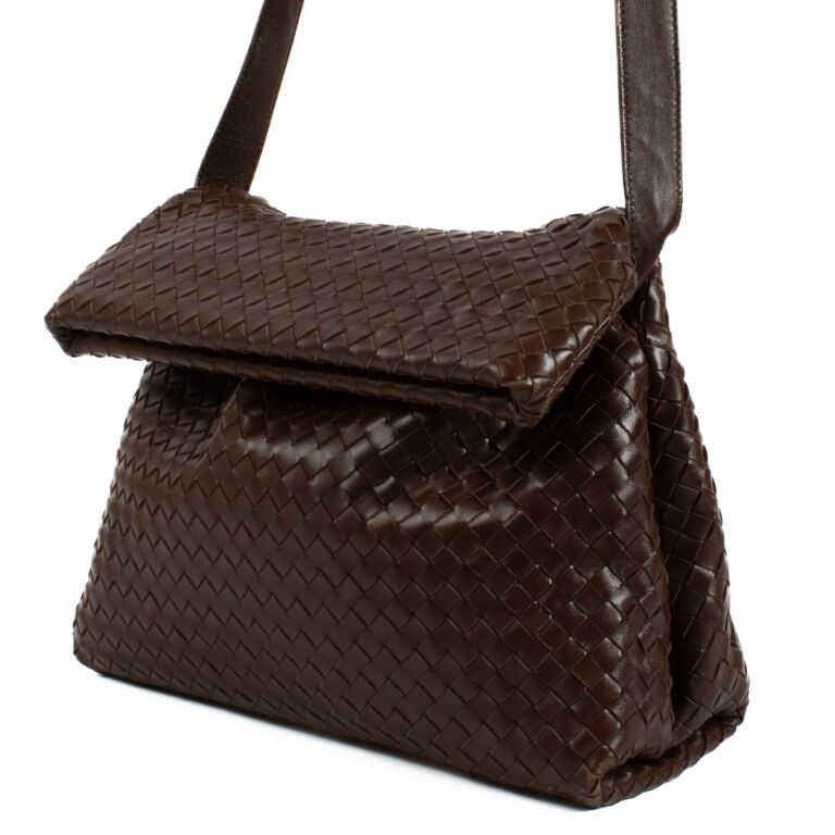 Bottega Veneta Brown Intrecciato The Fold Bag ○ Labellov ○ Buy