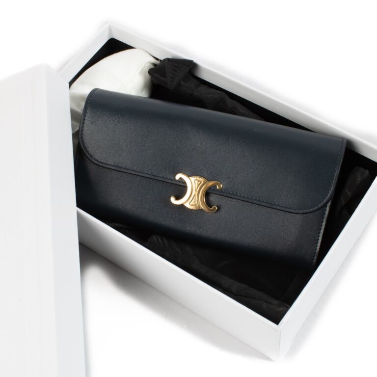 ★関税込み★ CELINE TRIOMPHE WALLET Celine Triomphe Small Flap Wallet Bi-fold Green Leather