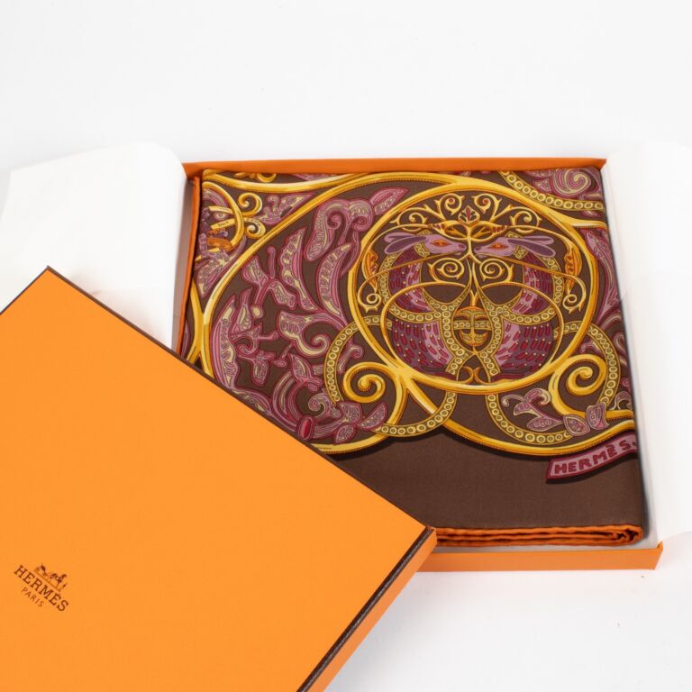 Hermès La Charmante Aux Animaux 90 Silk Scarf ○ Labellov