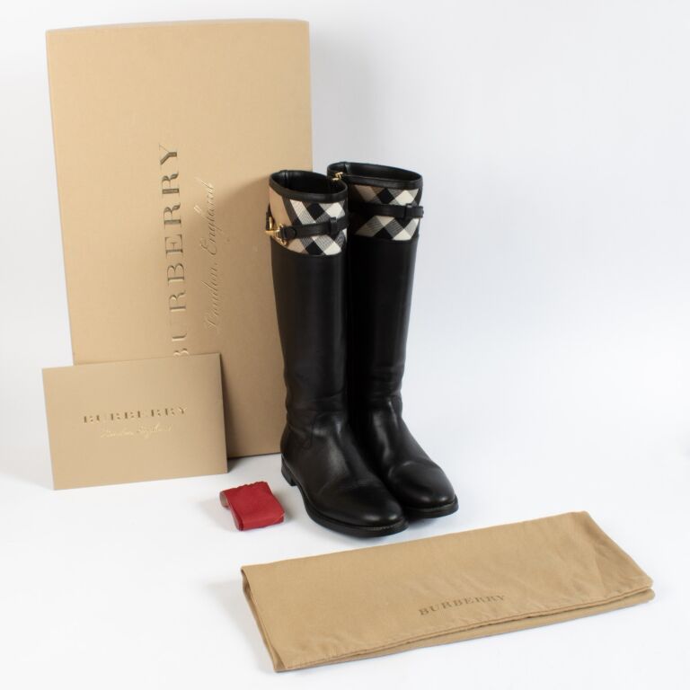 Burberry Black Boots - Size 37 ○ Labellov ○ Buy and Sell