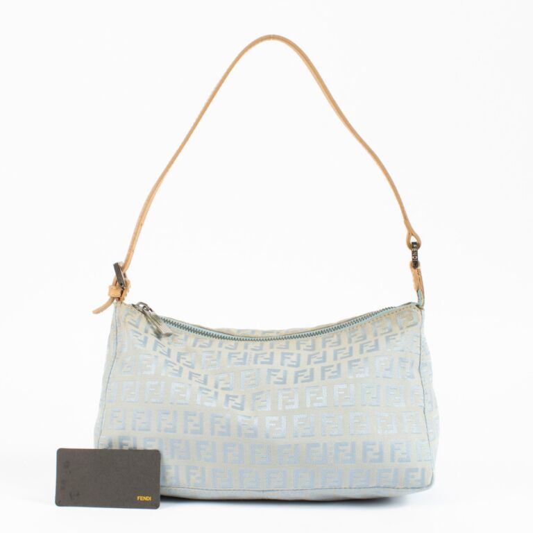 バッグ FENDI LOGO PLATE NYLON SHOULDER BAG Fendi Nylon Crossbody Bag 2025 | ciclica.eu
