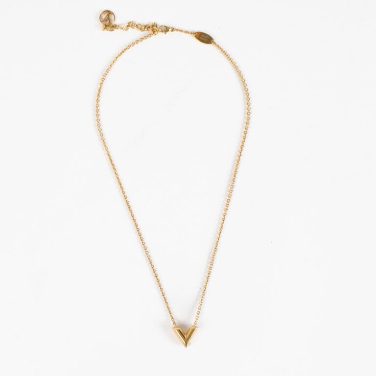 Louis Vuitton Gold Essential V Necklace ○ Labellov ○ Buy and