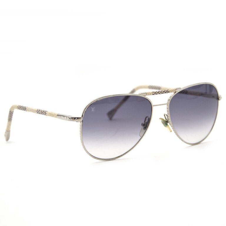 Louis Vuitton Monogram Canvas Viola Pilote Petite Sunglasses (SHF-1962 –  LuxeDH