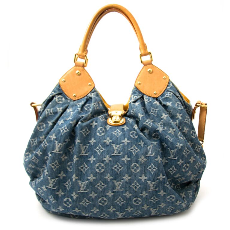 Louis Vuitton Monogram Mahina XL Hobo