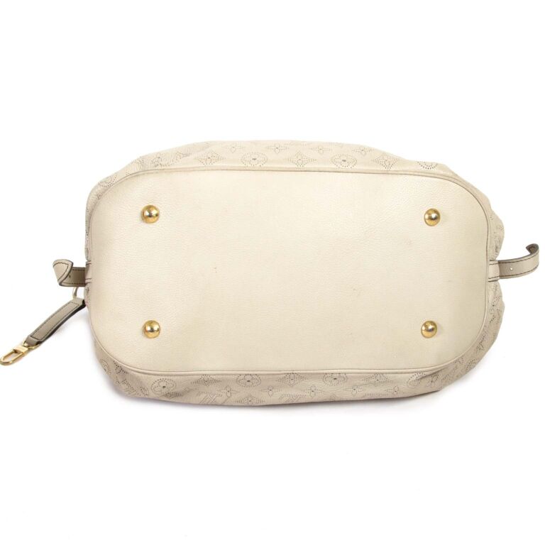 Auth Louis Vuitton Mahina XS M95661 Women's Shoulder Bag Blanc