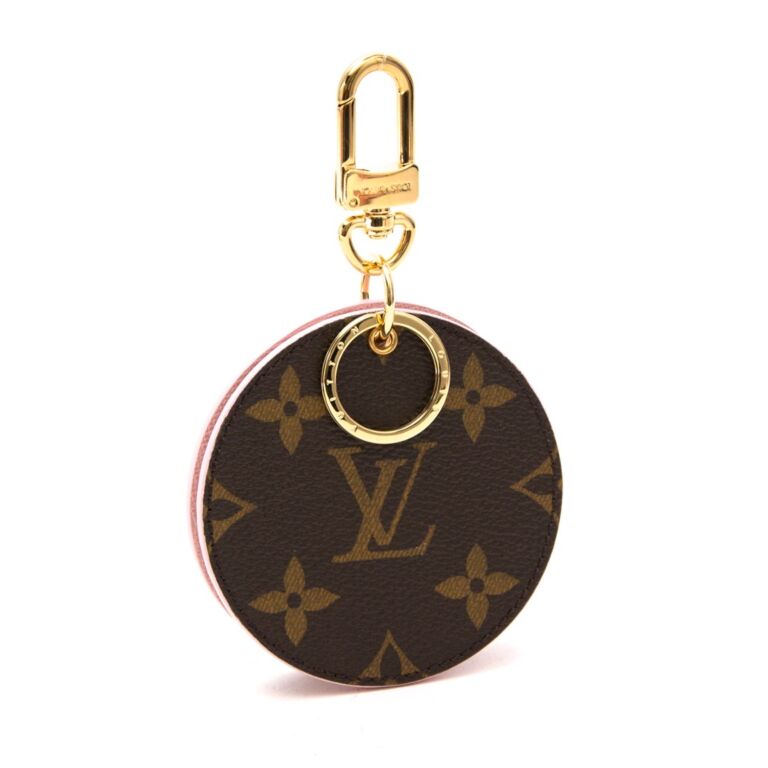 関税込【LOUIS VUITTON】Charm and Key Holder Louis Vuitton Navy LV Soft Bag Charm & Key Holder M68299