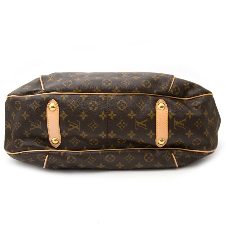 The Louis Vuitton Galliera was released in two sizes: PM and GM. The PM  pictured above measures 15 inches in length.