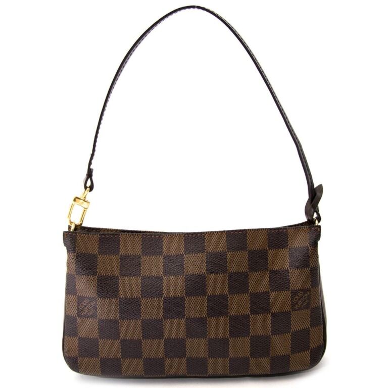 LOUIS VUITTON POCHETTE ACCESSOIRES IN DAMIER AZUR - WHAT FITS? 