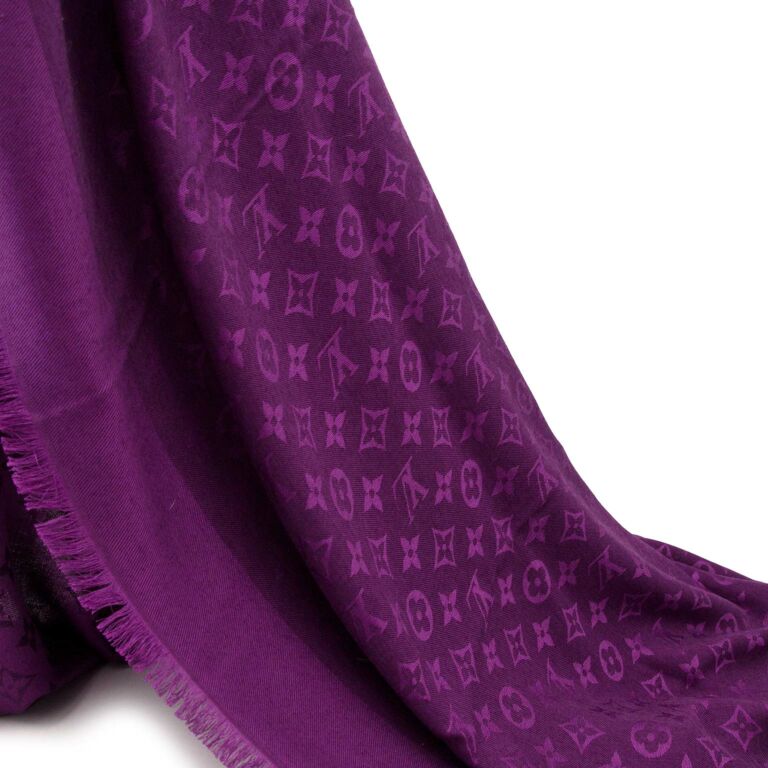 Châle monogram silk neckerchief Louis Vuitton Purple in Silk