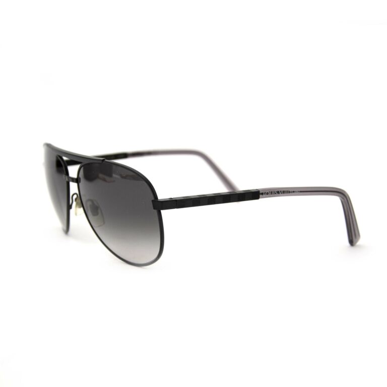 Louis Vuitton Attitude Pilote Sunglasses Silver Metal. Size U