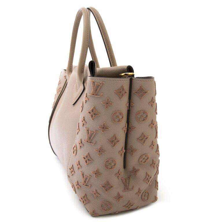 Louis Vuitton Veau Cachemire Tote W PM Galet ○ Labellov ○ Buy and Sell  Authentic Luxury