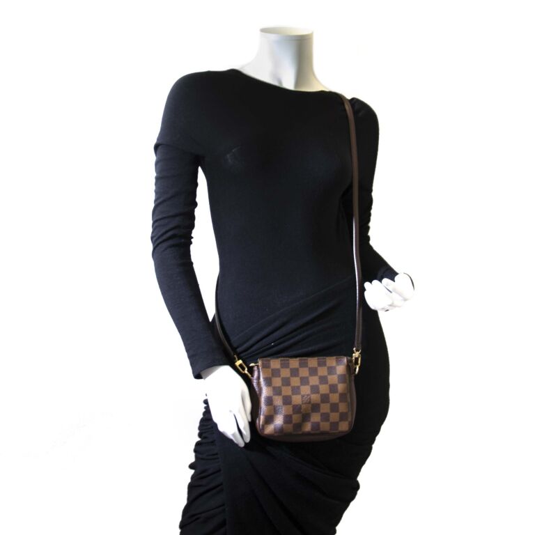 Damier ebene trousse hot sale make up bag pochette