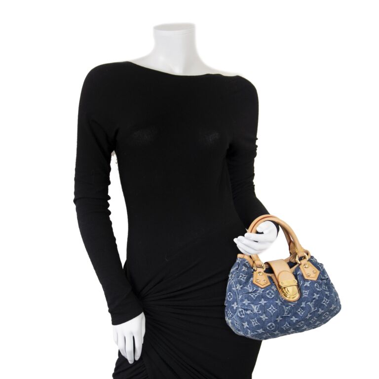 Pleaty handbag Louis Vuitton Blue in Denim - Jeans - 33890496