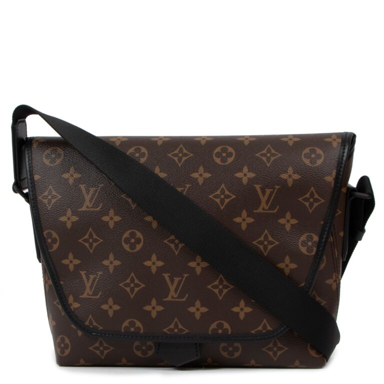 Louis Vuitton Monogram Macassar Magnetic Messenger Bag (SHF-19578