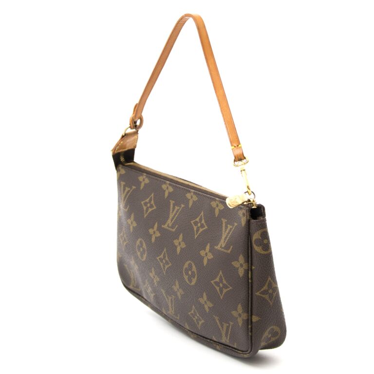 Pre Loved Louis Vuitton Monogram Pochette Accessoires – Bluefly