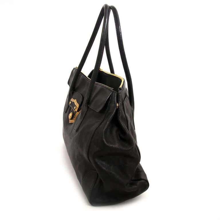 Miu Miu Black Leather Shoulder Bag ○ Labellov ○ Buy and