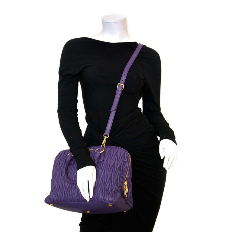 Miu Miu Matelassé Leather Bag ○ Labellov ○ Buy and Sell