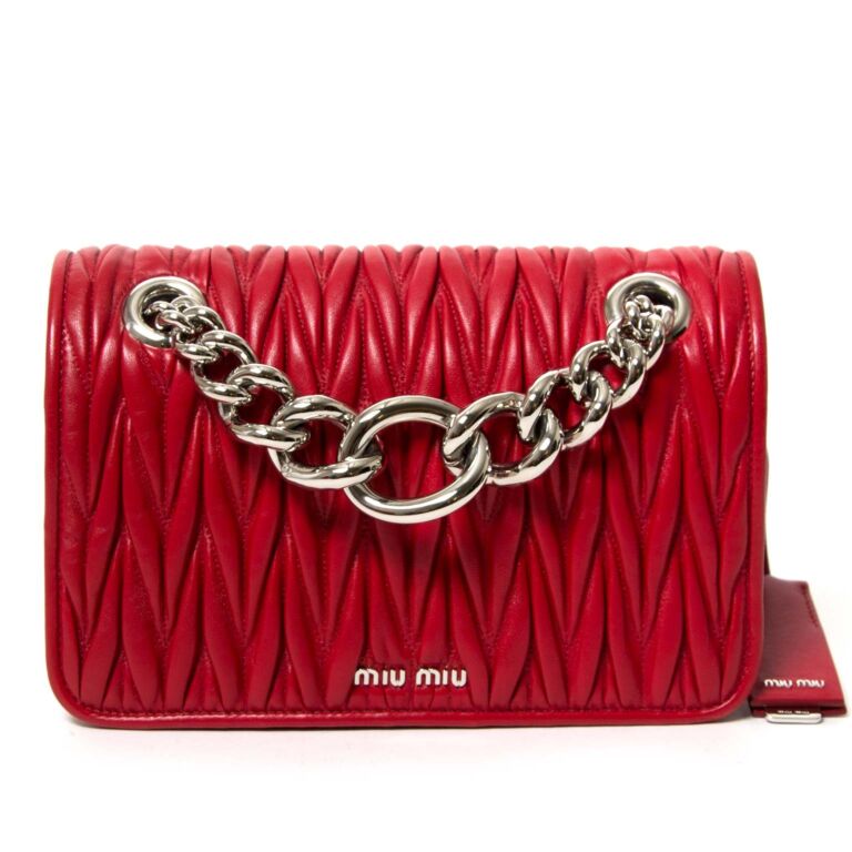 Miu Miu Matelasse Club Red Shoulder ○ Labellov Buy and Authentic Luxury
