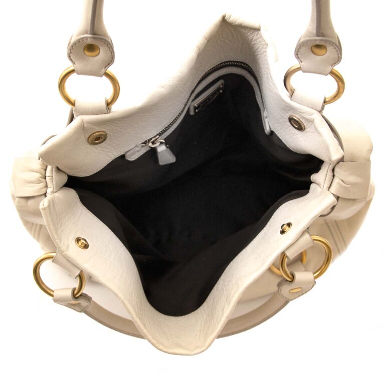 Miu Miu Vitello Lux Bow Bag ○ Labellov ○ Buy and Sell Authentic Luxury