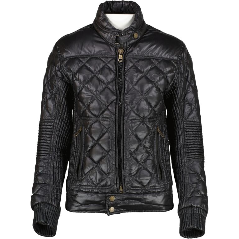 Moncler Black Quilted Zip Jacket size 0 Labellov Buy and Sell Authentic Luxury