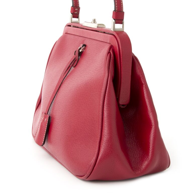 Red doctors bag online