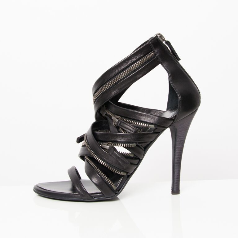 シューズ・サンダルその他 BALMAIN Woman Heeled sandals Black AN1UH859LVAP EAC Balmain | Shoes | Giuseppe Zanotti X Balmain Black Suede