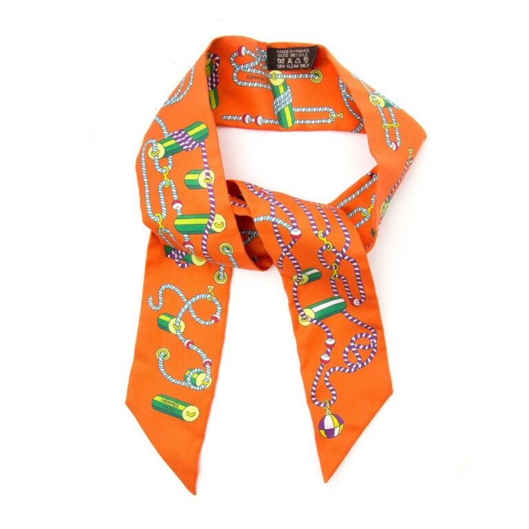 Hermès Twilly Small Orange Scarf ○ Labellov ○ Buy and Sell Authentic Luxury