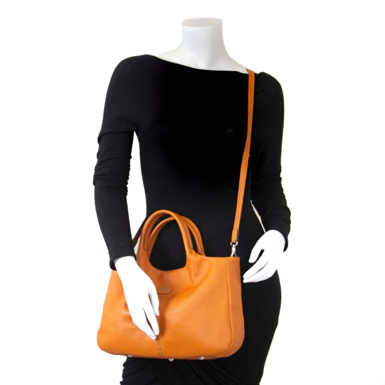 Tod s Orange Leather Shoulder Bag Labellov Buy and Sell Authentic Luxury
