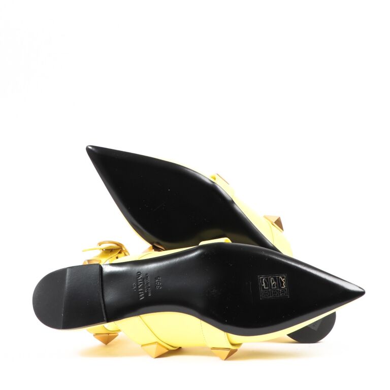 Valentino Garavani Yellow Calfskin Roman Stud Sandals - Size