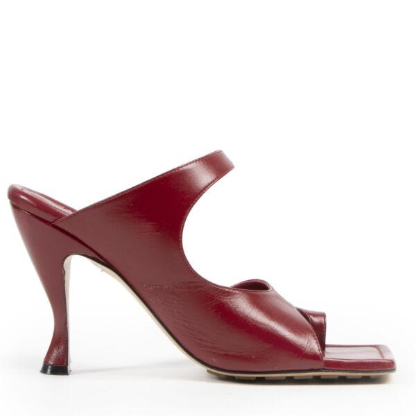 Koop en verkoop uw Bottega Veneta Red Leather Mules 
