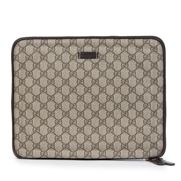 Authentic second-hand vintage Gucci GG Monogram Laptop Sleeve buy online webshop LabelLOV