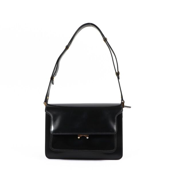 Buy an authentic second-hand Marni Black Medium Trunk Shoulder Bag in very good condition at Labellov in Antwerp.