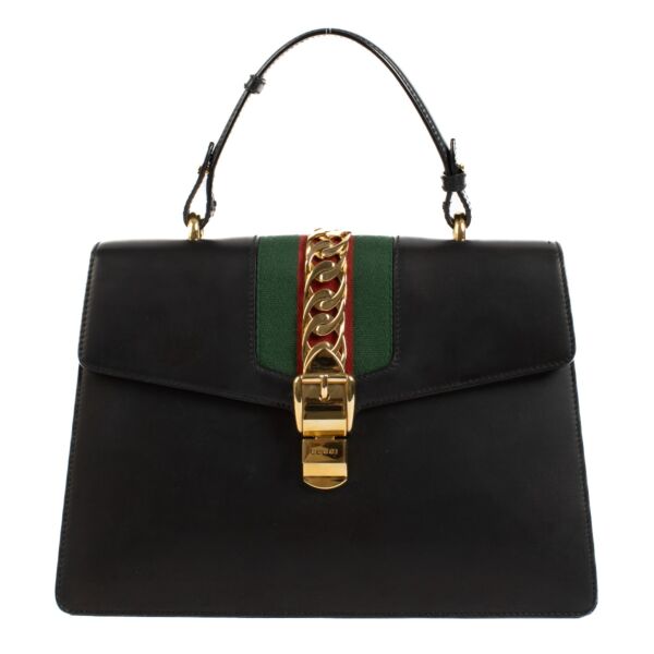 Shop safe online at Labellov in Antwerp, Brussels and Knokke this 100% authentic second hand Gucci Black Sylvie Medium Top Handle Bag
