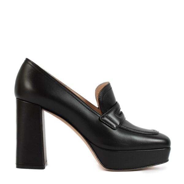 shop 100% authentic second hand Gianvito Rossi Black Platform Pumps - Size 38 on Labellov.com