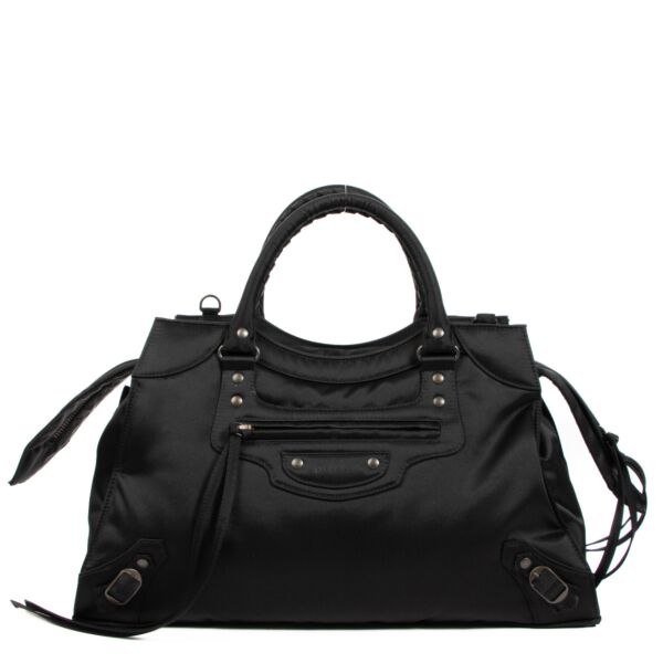 Balenciaga Black Nylon Neo Classic Medium Shoulder Bag brand new and for the best price at labellov secondhand luxury in Antwerp