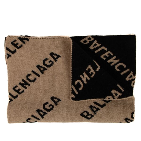 Balenciaga All-Over Logo Wool Scarf for the best price at labellov secondhand luxury in Antwerp, Knokke, Brussel.