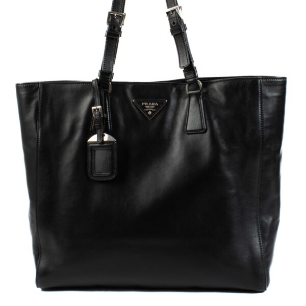 shop 100% authentic second hand Prada Black City Calf Shopper on Labellov.com