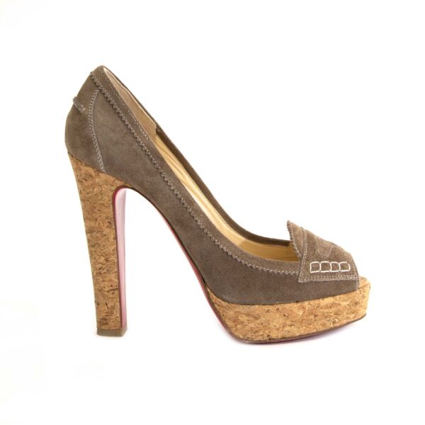 looking for Louboutin Cork daim Platform Pumps? Now for sale at labellov.com