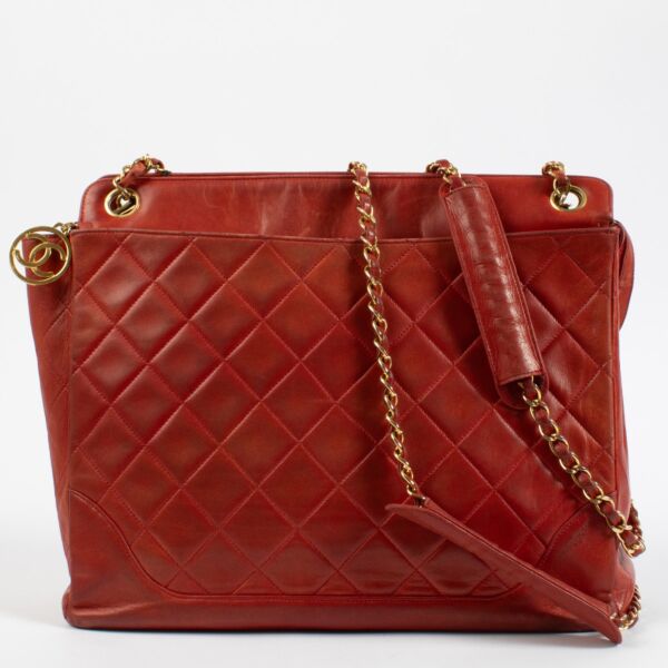 Shop 100% authentic second hand Chanel Red Vintage Tote Bag on Labellov.com