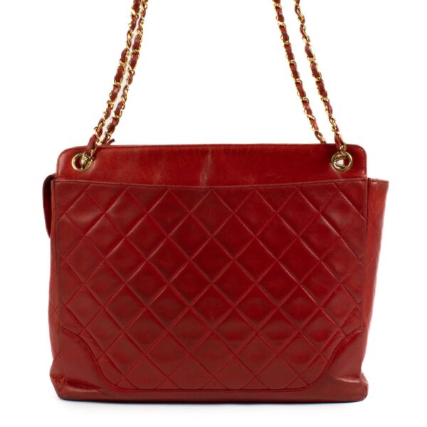 Shop 100% authentic second hand Chanel Red Vintage Tote Bag on Labellov.com