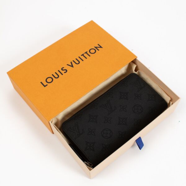 Louis Vuitton Black Mahina Zippy Wallet