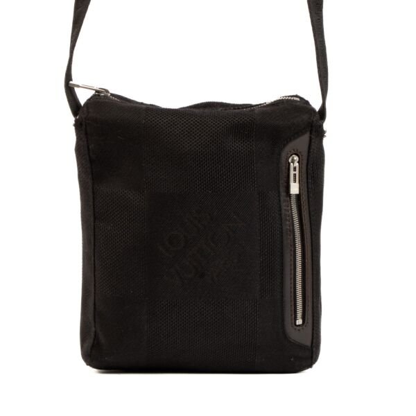 Shop 100% authentic second-hand Louis Vuitton Black Citadin PM Messenger Bag on Labellov.com
